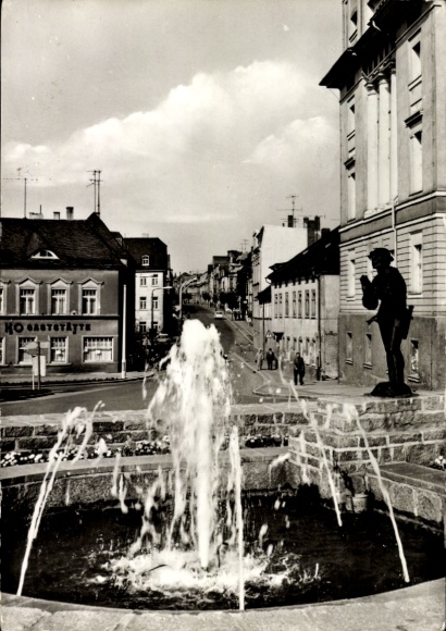 Ak Zeulenroda Thüringen, Karpfenpfeiferbrunnen