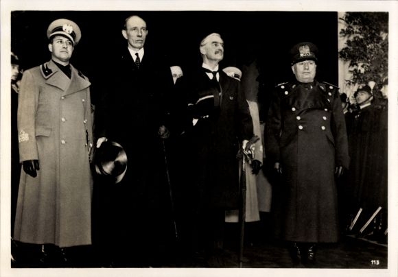 Foto Hoffmann, Duce Benito Mussolini begrüßt Chamberlain und Halifax, 1939