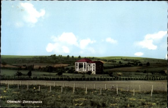 PC Obersuhl Bellers, view of the zone border, building