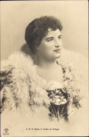 Postcard Amelie d'Orleans, Queen of Portugal