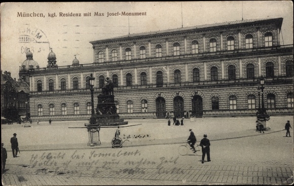 Ansichtkaart München, Koninklijk. Residentie met Max Josef-monument
