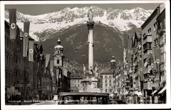 Ak Innsbruck in Tirol, Maria Theresia Straße, Nordkette, Karwendel, Flaggenschmuck