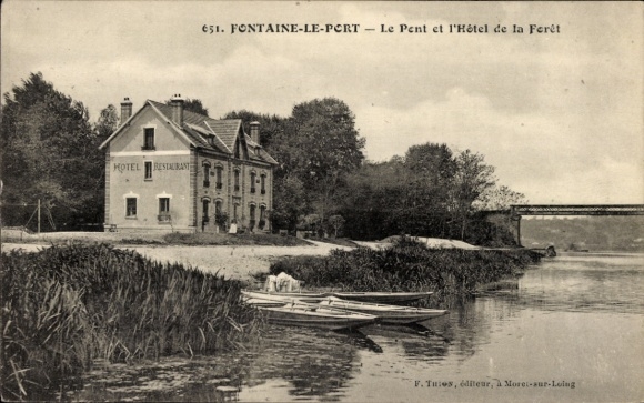 CPA Fontaine le Port Seine et Marne, Le Pont et l'Hôtel de la Ferêt