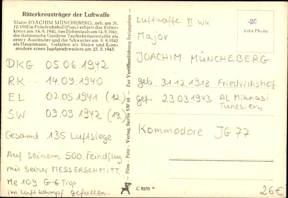 Ak Ritterkreuzträger der Luftwaffe Major Joachim Müncheberg, Eichenlaub mit Schwertern