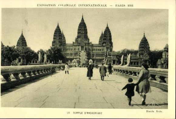 Set von 75 Ansichtskarten, Weltausstellung Paris, 1900, 1937