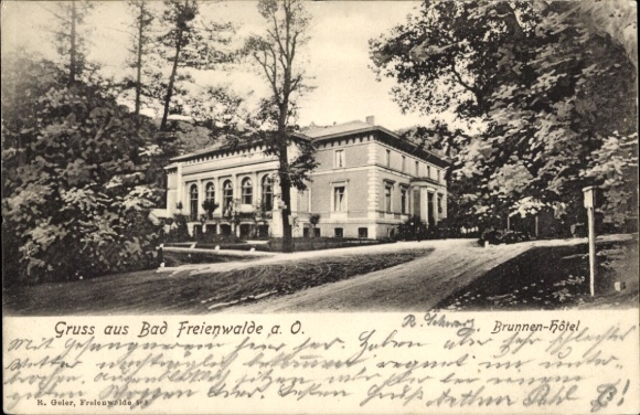 Postcard Bad Freienwalde an der Oder, fountain hotel, street view