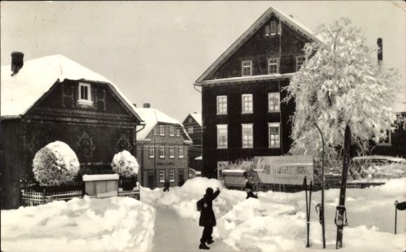 Postcard Großbreitenbach in Thuringia, winter landscape, snow-covered buildings, snow on streets, Pe