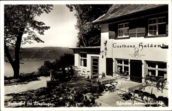 Postcard Überlingen in the Bodenseekreis Baden Württemberg, party at the Gasthof Haldenhof, owner Franz X. Eberle