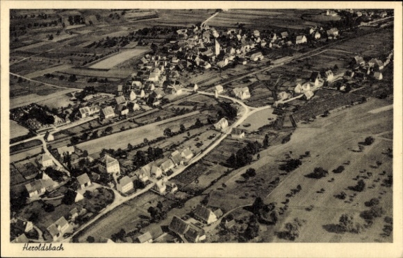 Ak Heroldsbach in Oberfranken, Luftaufnahme von  ländliche Umgebung, Häuser, Straßen
