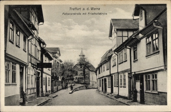 Ak Treffurt an der Werra, Stadtansicht Treffurt, Falkenerstraße, Friedhofskirche,  Architektur