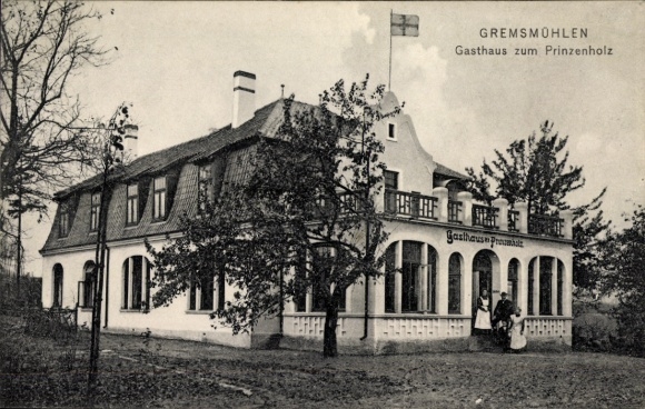 Ak Gremsmühlen Malente in Ostholstein, Gasthaus zum Prinzenholz,  , Gebäude im Vordergrund