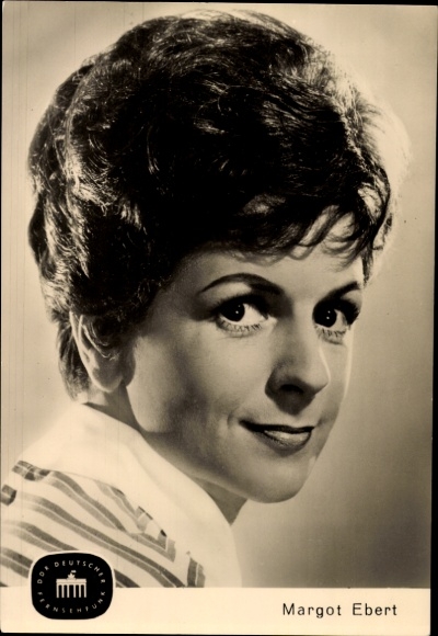 Ak Schauspielerin und Moderatorin Margot Ebert, Portrait, DDR Deutscher Fernsehfunk