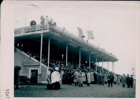 Photo horse racing, Paysages racecourse, grandstand, spectators, Biarritz Sept. 1938