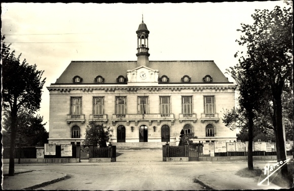 Postcard Aulnay sous Bois Seine Saint Denis, La Mairie