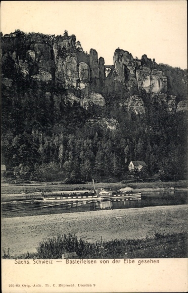 Ak Lohmen Sächsische Schweiz, Bastei, Basteibrücke, Basteifelsen, Salondampfer