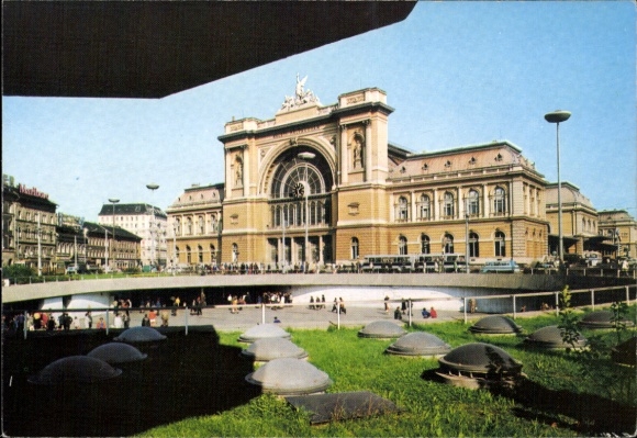 Postcard Budapest Hungary, Keleti Railway Station, historical architecture, modern design, buses, people