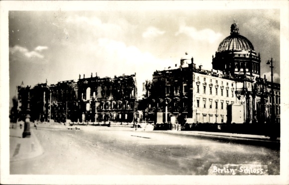 Postcard Berlin Mitte, Palace