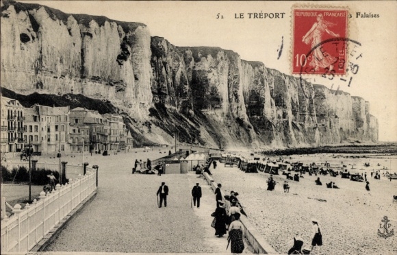 Ak Le Tréport Seine Maritime, La Digue und Les Falaises