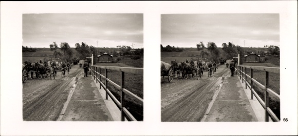 Stereo spatial image photo &quot;The soldiers of the Führer in the field&quot;, No. 66, troops pass the San