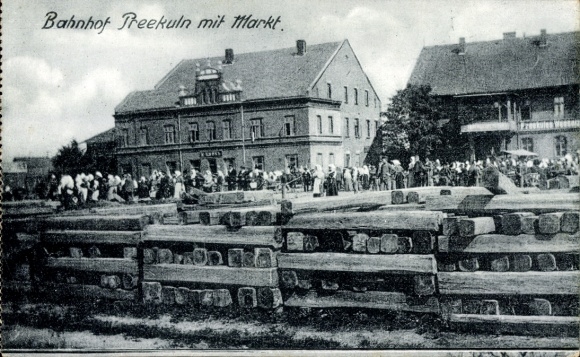 Ak Priekule Preekuln Letland, treinstation met markt