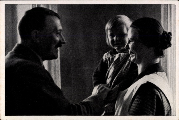 Collection picture Adolf Hitler is visited by a mother and her daughter, collection 15 no. 56