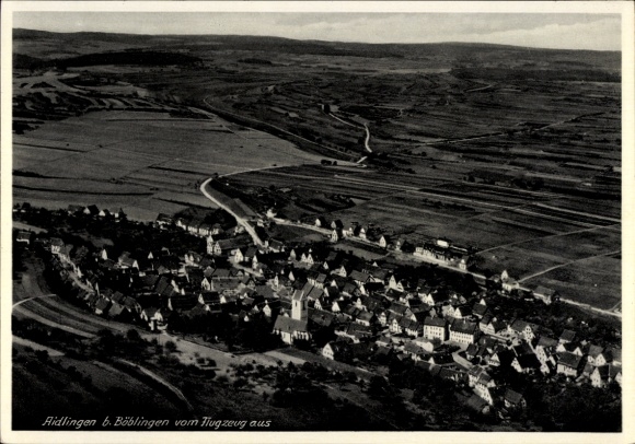 Ak Aidlingen in Württemberg, Luftaufnahme des Dorfes Aidlingen, Aussicht vom Flugzeug