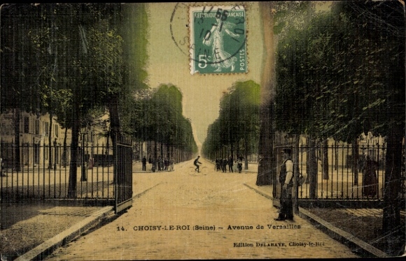 Postcard Choisy le Roi Val de Marne, Avenue de Versailles, dusk