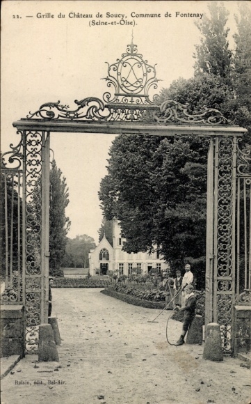 Postcard Fontenay aux Roses Hauts de Seine, grid of the castle of Soucy
