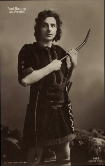 Postcard Opera singer Paul Hansen as Parsifal, bow