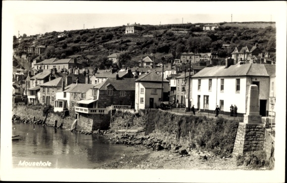 Ak Mousehole Cornwall England, Küstenansicht, Häuser, Wasser, Felsen