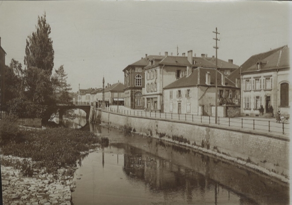 Original photo of Saarburg in Lorraine, part of the Saar, around 1900