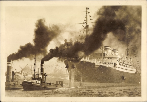 PC Hamburg, departure of the HAPAG express steamer St. Louis, tugboat Moorwärder