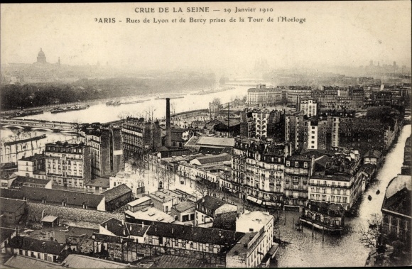 Ansichtkaart Paris XII, Rue de Lyon, Rue de Bercy, prijs de la Tour de l&#39;Horloge, Crue de la Seine 1910