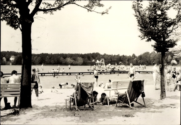 Postcard Biesenthal in der Mark, Wukensee beach, bathers, deckchairs, trees, jetty