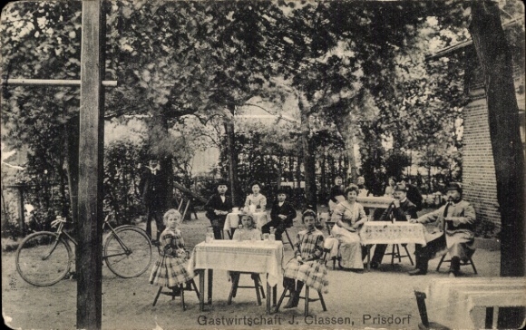KP Prisdorf w Szlezwiku-Holsztynie, restauracja J. Classen, taras, goście