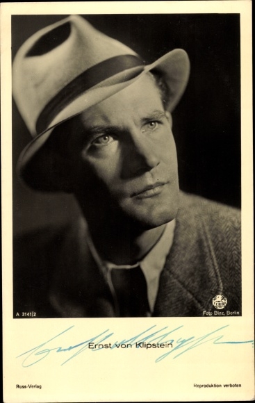 Postcard actor Ernst von Klipstein, portrait with hat, Ross 3141/2