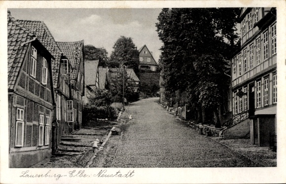 Postcard Lauenburg in Schleswig Holstein, Neustadt, street section, half-timbered houses