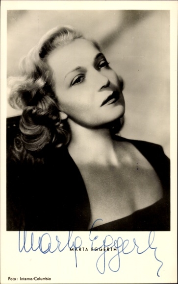 Postcard actress Marta Eggerth with wavy hair, autograph