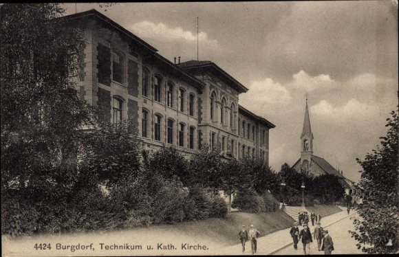Postcard Burgdorf in the Hanover region, Technikum, Catholic Church, people on the street
