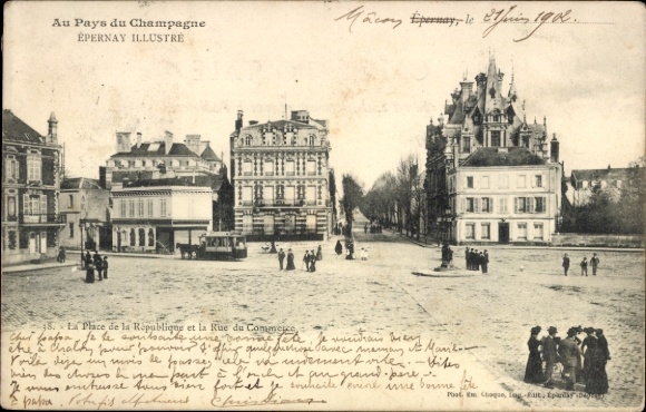 Ak Epernay Marne, Historische Ansicht von  Platz der Republik, Gebäude, Straßen, Menschen
