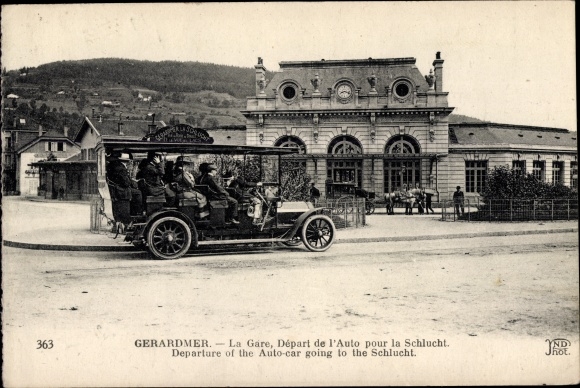 Postcard Gérardmer Lothringen Vosges, La Gare, Departure of the Auto for the Schlucht