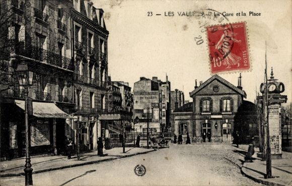 Postcard La Garenne Colombes Hauts de Seine, Les Vallées train station, square