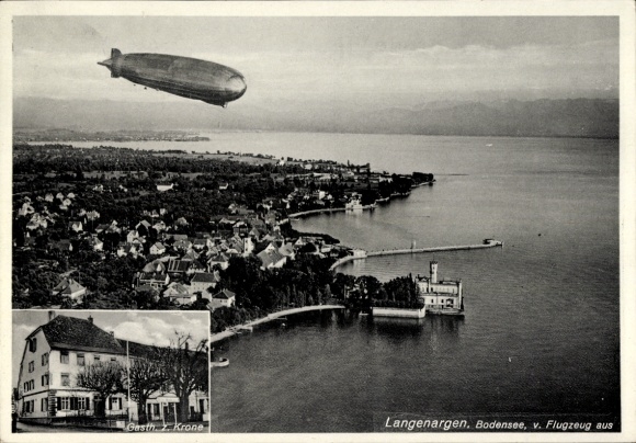 Ak Langenargen am Bodensee, Luftbild von Langenargen, Zeppelin, Gasthaus z. Krone