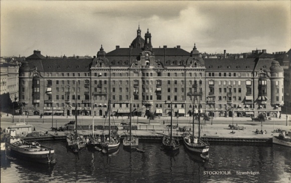 KP Djurgården Stockholm Szwecja, Strandvägen, budynki, port z łodziami