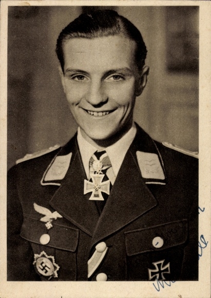 Postcard German Air Force, Captain Hans Joachim Marseille, Knight's Cross, VDA E 52, autograph
