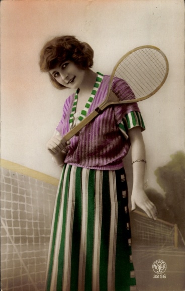 Ak Frau mit Tennisschläger, Porträt