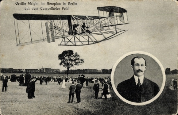 Ak Berlin Tempelhof, Orville Wright in een vliegtuig op het Tempelhofer Feld