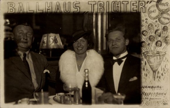 Postcard Hamburg Mitte St. Pauli, Ballhaus Trigter, dancer, two men, smartly dressed, Reeperbahn