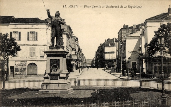 Ak Agen Lot et Garonne, Platz Jasmin, Boulevard de la République, Statue, Straße
