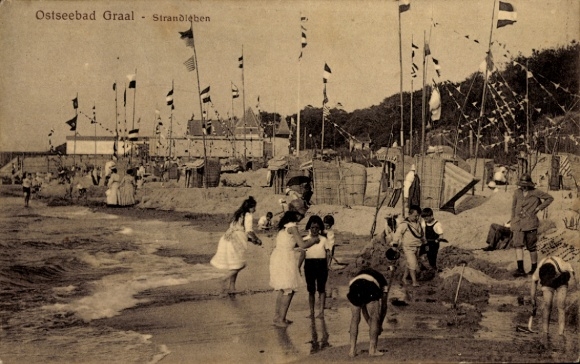 Postcard Ostseebad Graal Müritz, beach life, children, sandcastles, flags
